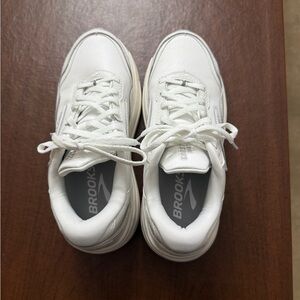 Brooks Ghost Max Classic White Athletic Shoes